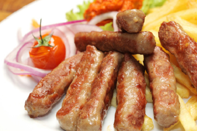 Ćevapčići s pomfritom (100% junetina)